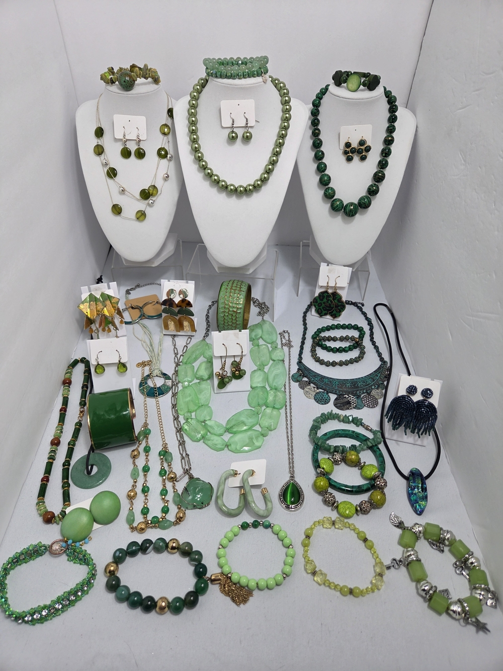HUGE 40pc Green Jewelry Lot Banana Republic Lia Sophia Necklace Earring Bracelet